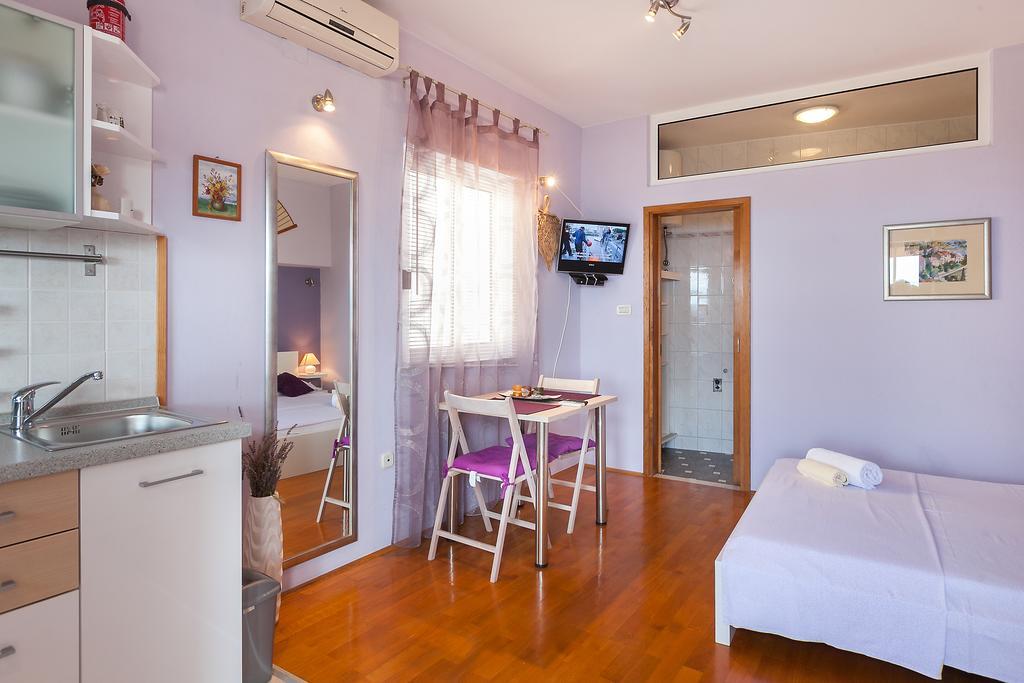 Studio Apartment Odak Podgora Bagian luar foto